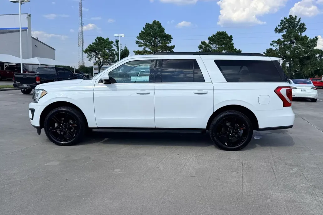 2021 Ford Expedition MAX XLT photo 1