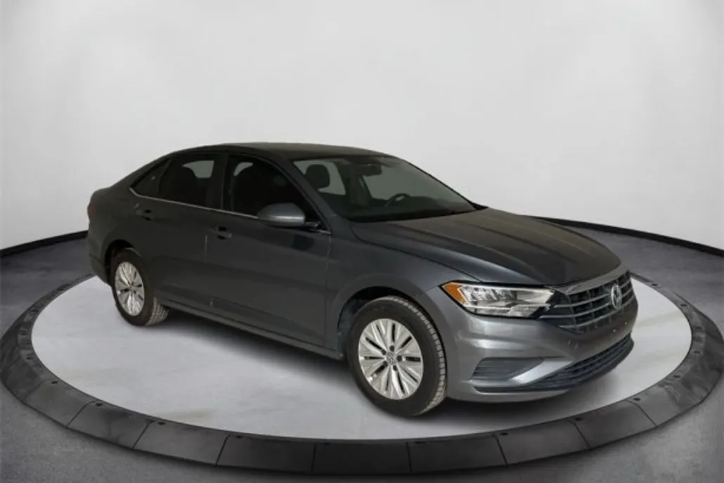 2020 Volkswagen Jetta SE R-Line photo 1