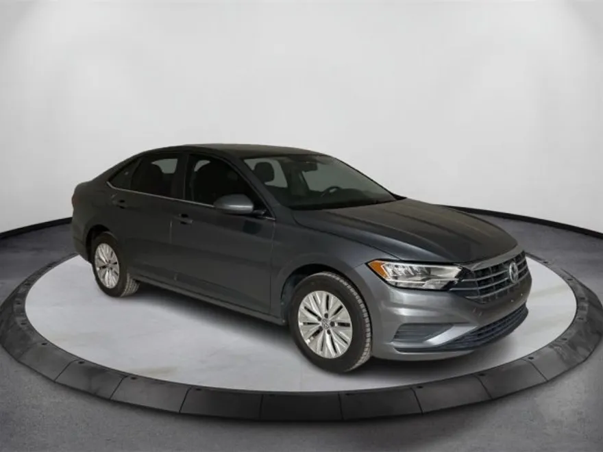 2020 Volkswagen Jetta SE R-Line photo 1
