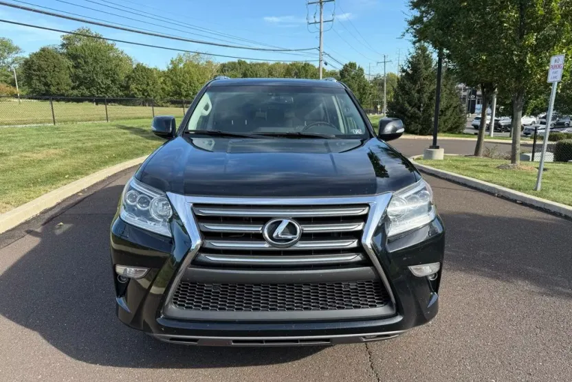 2019 Lexus GX 460 photo 1