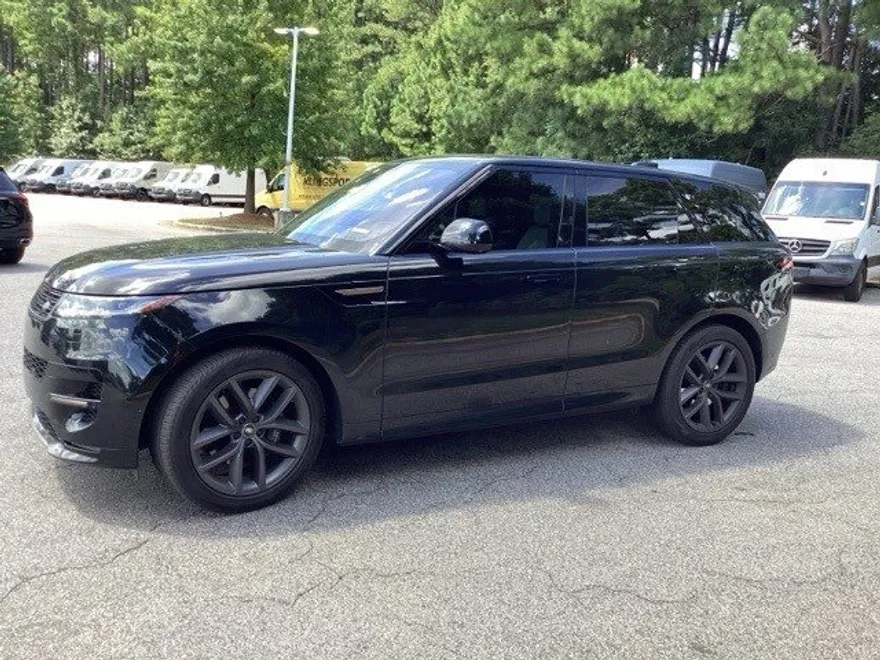 2023 Land Rover Range Rover Sport SE photo 1