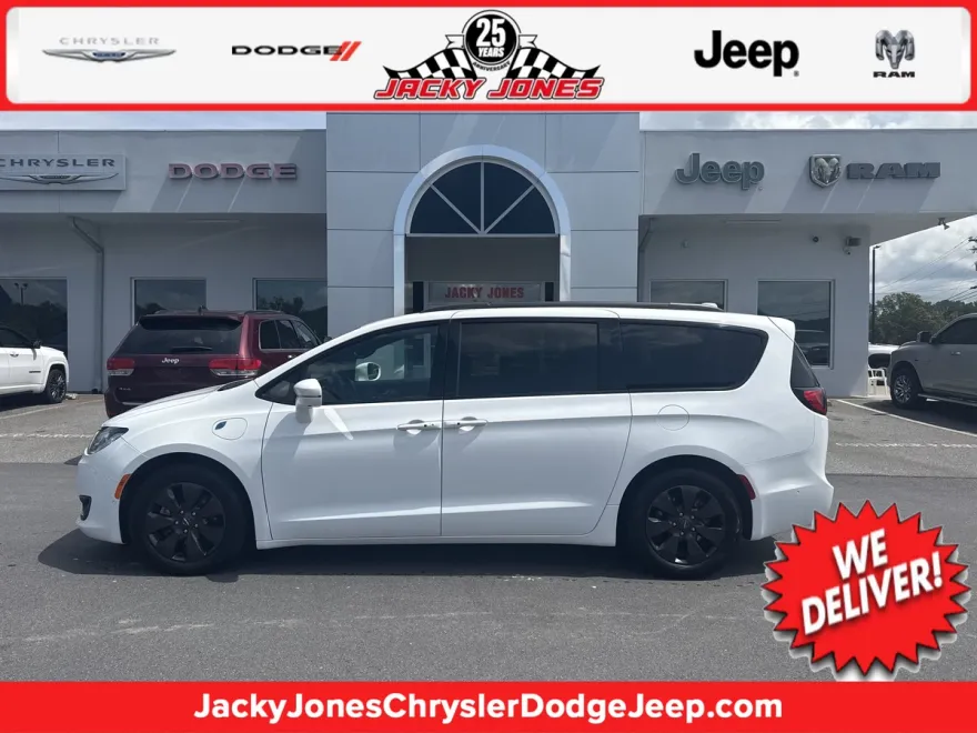 2019 Chrysler Pacifica Hybrid Limited photo 1