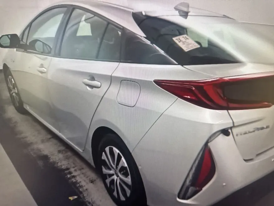 2020 Toyota Prius Prime Limited photo 1