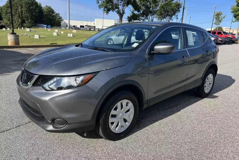 2019 Nissan Rogue Sport S photo 1