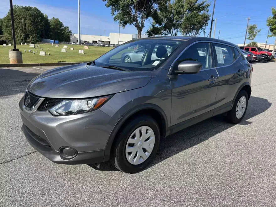 2019 Nissan Rogue Sport S photo 1