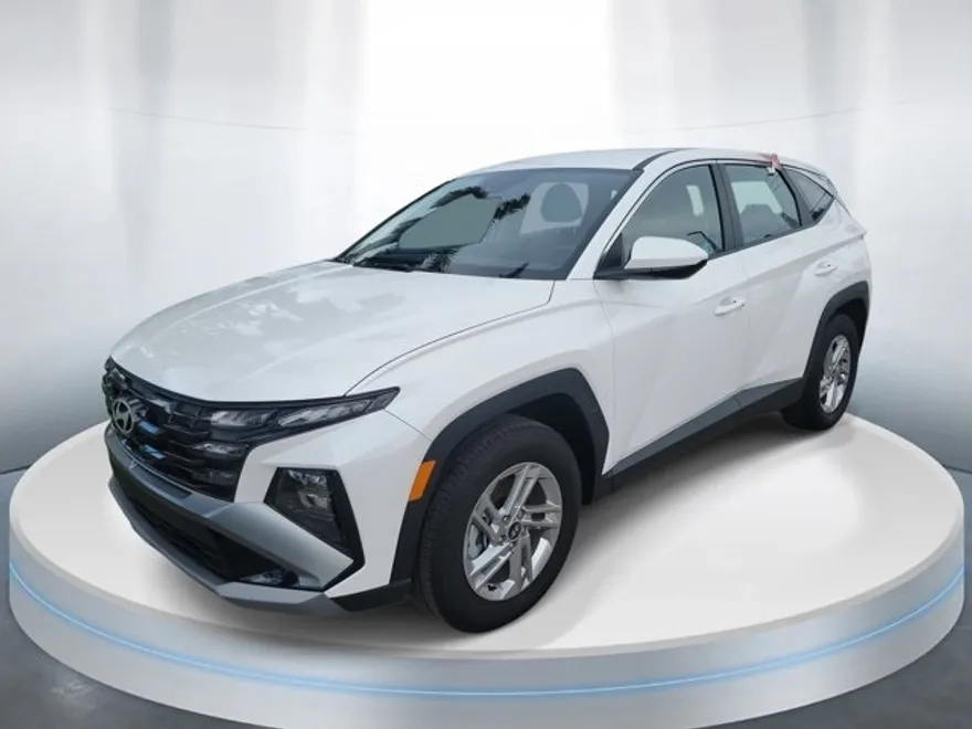 2025 Hyundai Tucson SE photo 1
