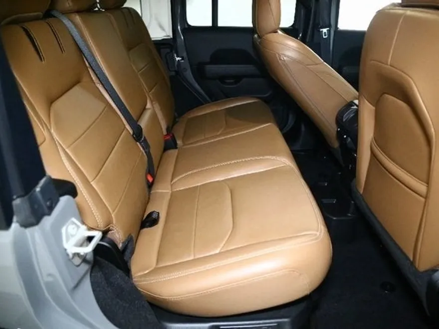 2022 Jeep Wrangler Unlimited Sahara High Altitude 4xe photo 30