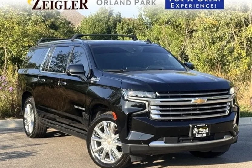 2023 Chevrolet Suburban High Country photo 1