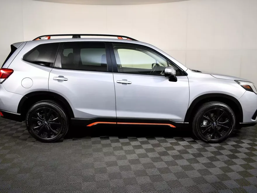 2023 Subaru Forester Sport photo 1