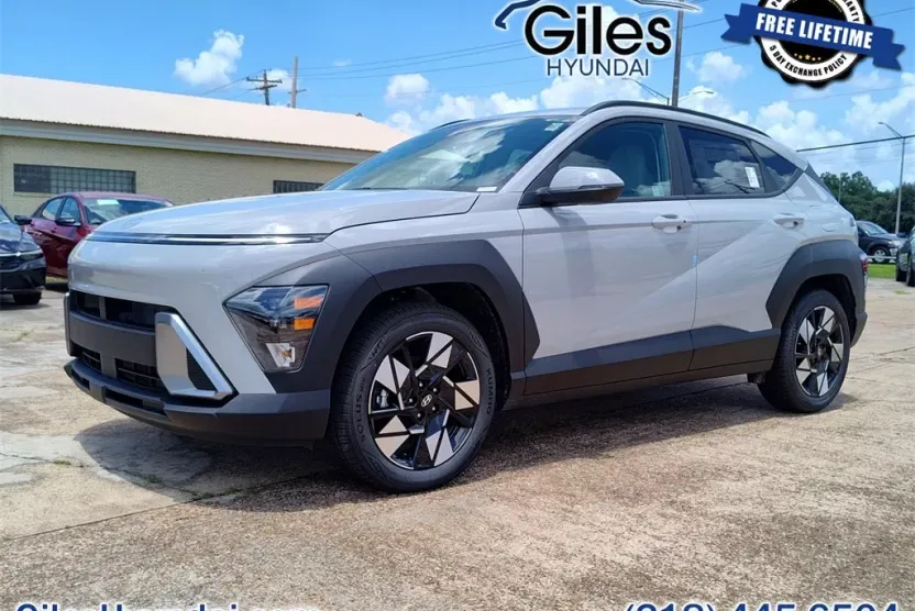 2025 Hyundai Kona SEL photo 1