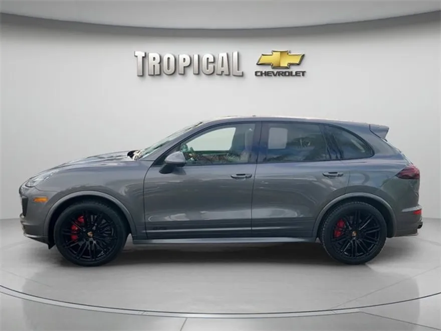 2018 Porsche Cayenne GTS photo 1