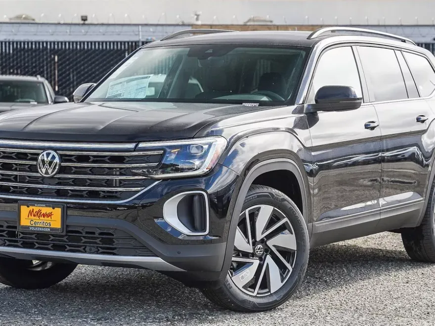 2025 Volkswagen Atlas SE Technology photo 1