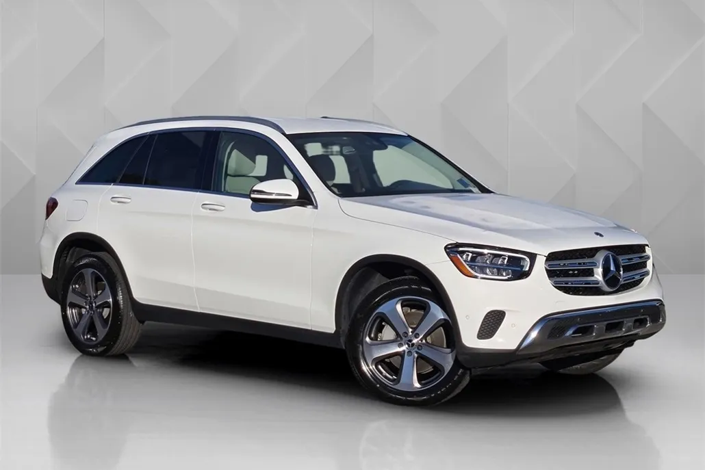 2022 Mercedes Benz GLC 300 photo 1