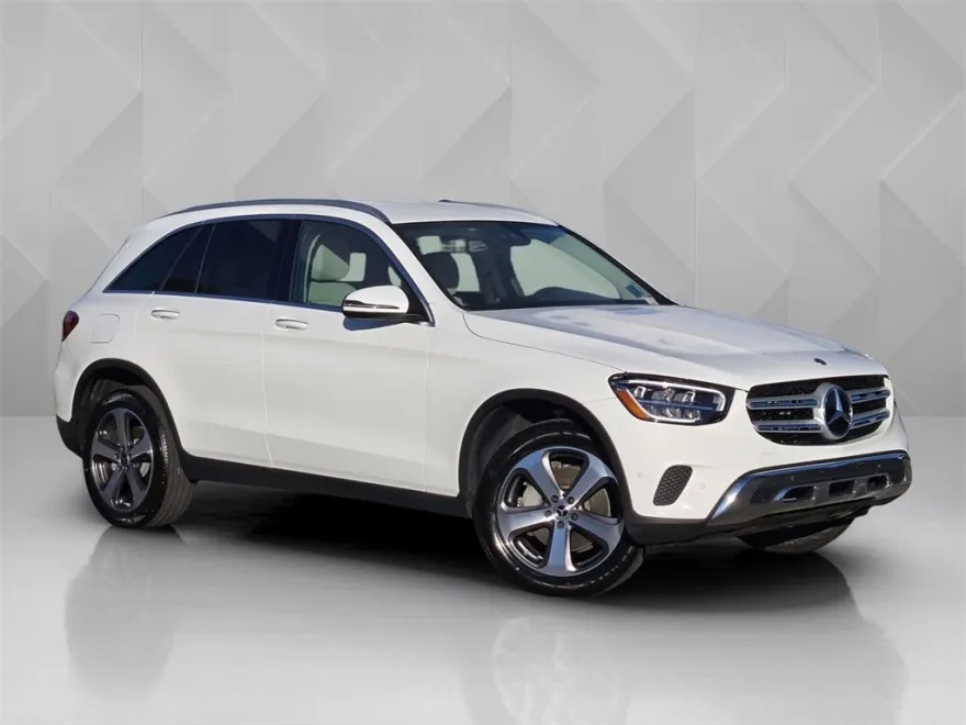 2022 Mercedes Benz GLC 300 photo 1