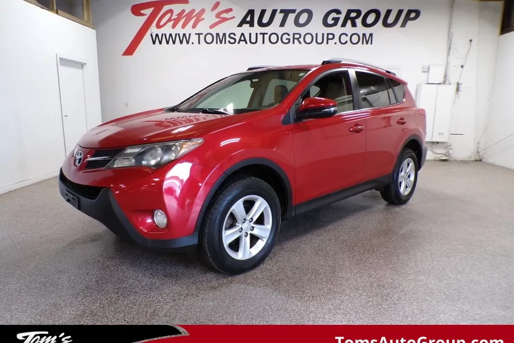 2013 Toyota RAV4 XLE photo 1