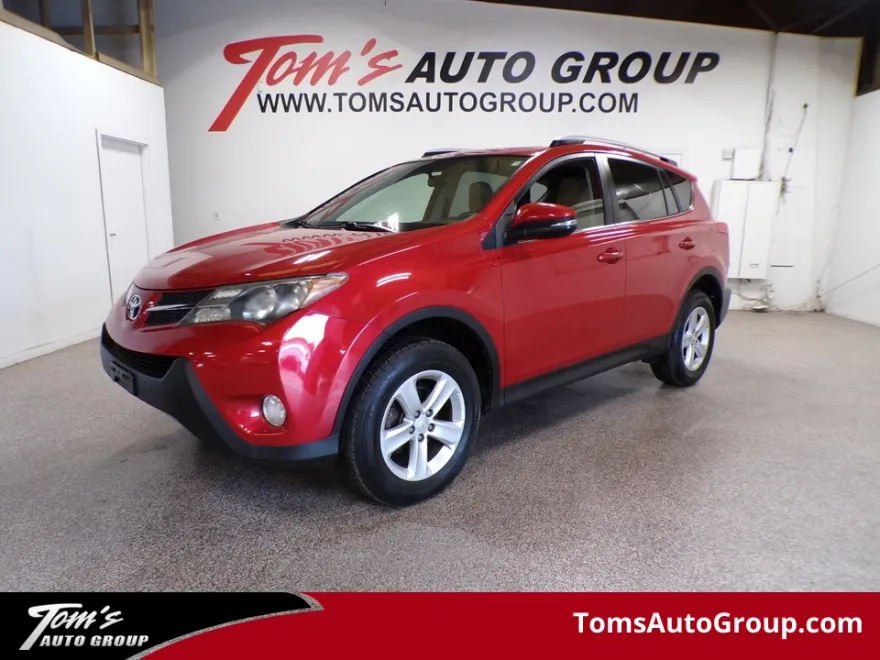 2013 Toyota RAV4 XLE photo 1