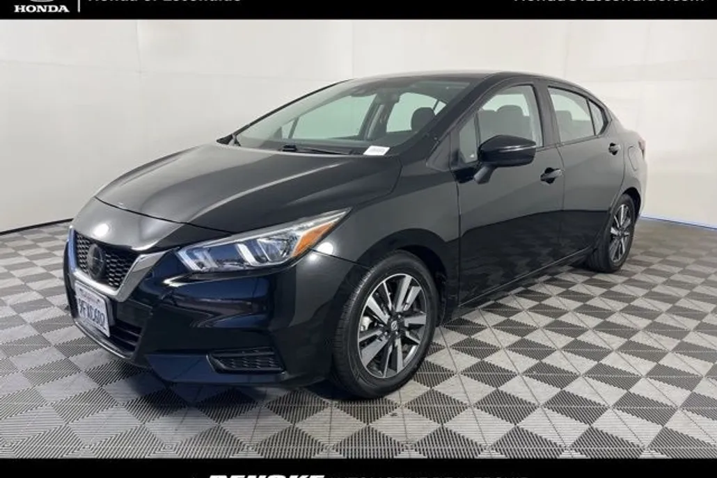 2021 Nissan Versa 1.6 SV photo 1