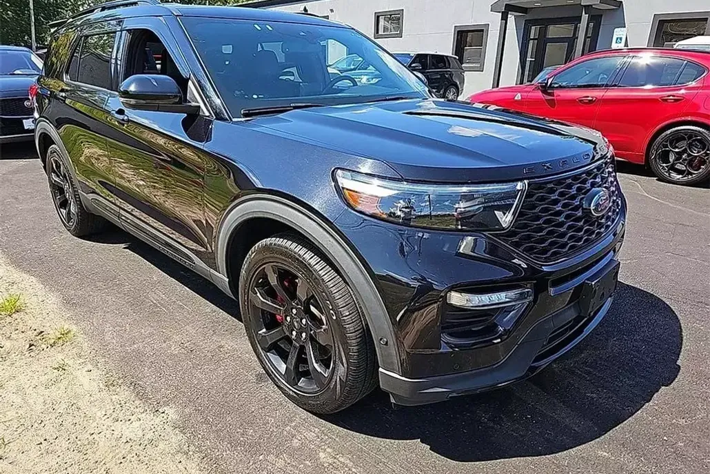 2020 Ford Explorer ST photo 1