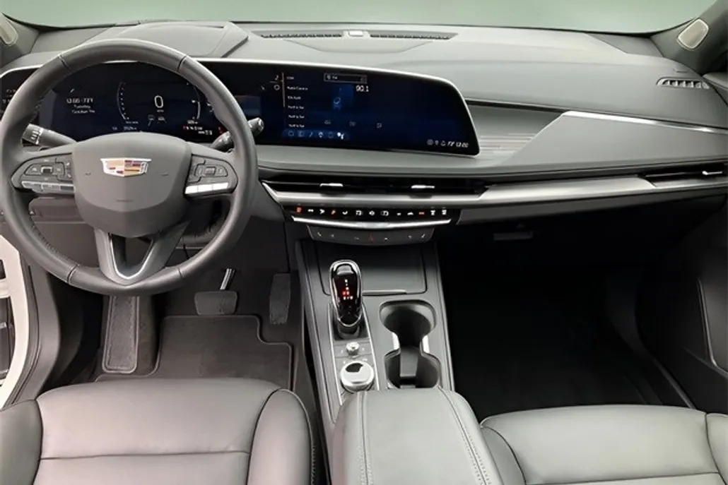 2025 Cadillac XT4 Premium Luxury photo 1