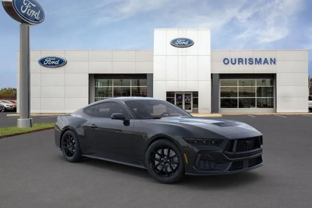 2025 Ford Mustang GT photo 1
