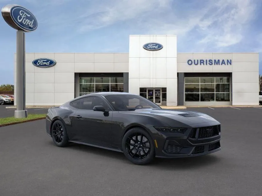 2025 Ford Mustang GT photo 1