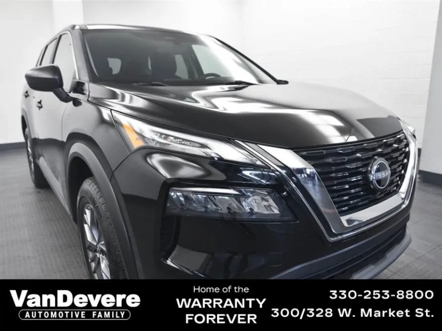 2023 Nissan Rogue SV photo 1