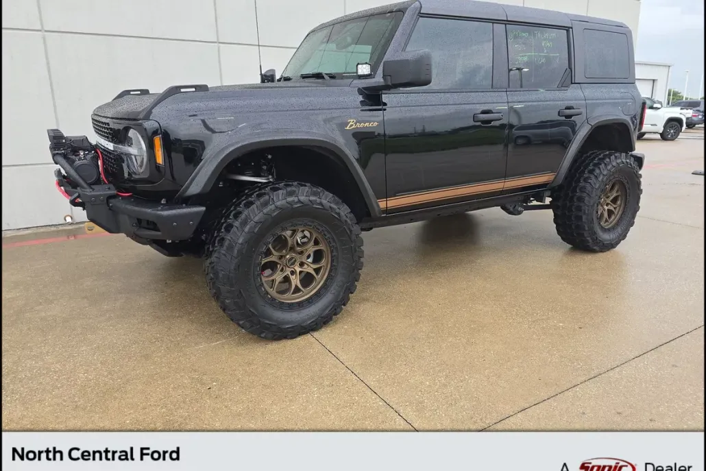 2024 Ford Bronco Wildtrak photo 1