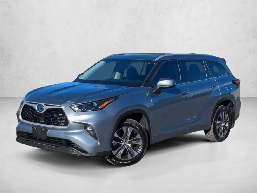 2022 Toyota Highlander Hybrid XLE photo 1