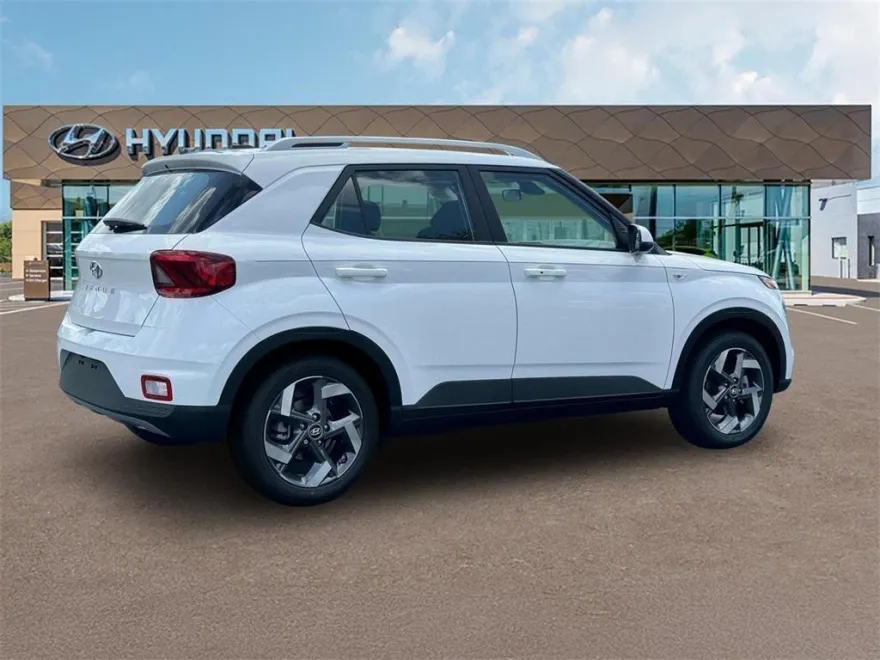 2025 Hyundai Venue SEL photo 1