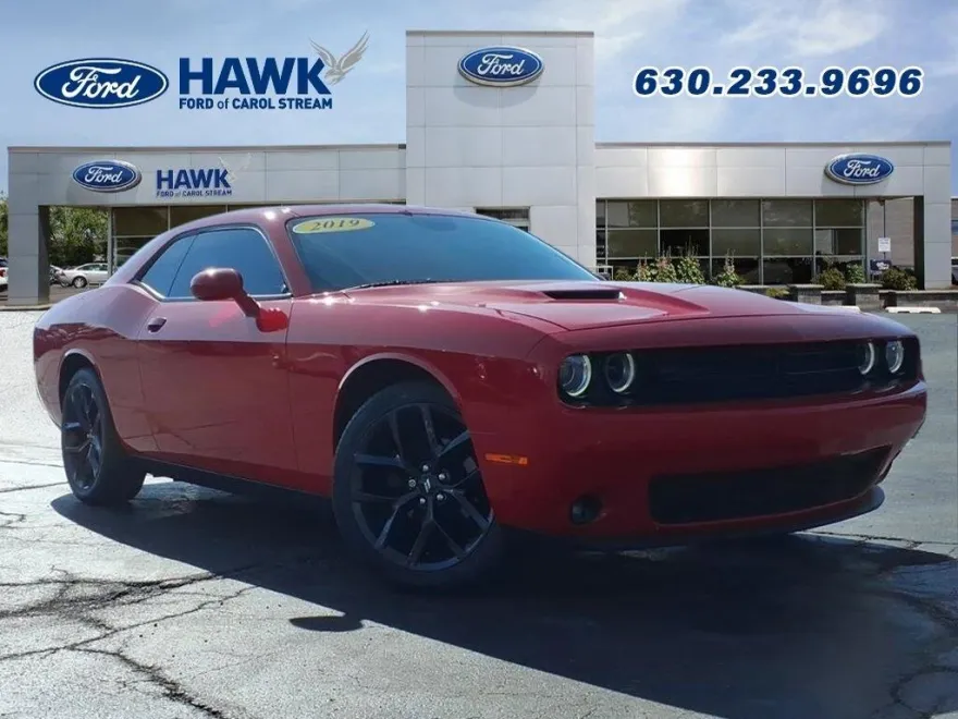 2019 Dodge Challenger SXT photo 1