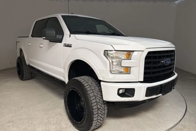 2015 Ford F-150 XLT photo 1