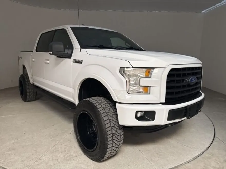 2015 Ford F-150 XLT photo 1