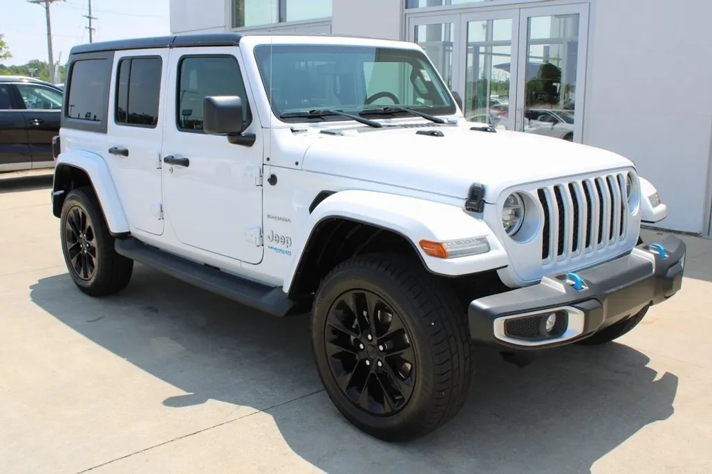 2022 Jeep Wrangler 4xe Unlimited Sahara photo 1