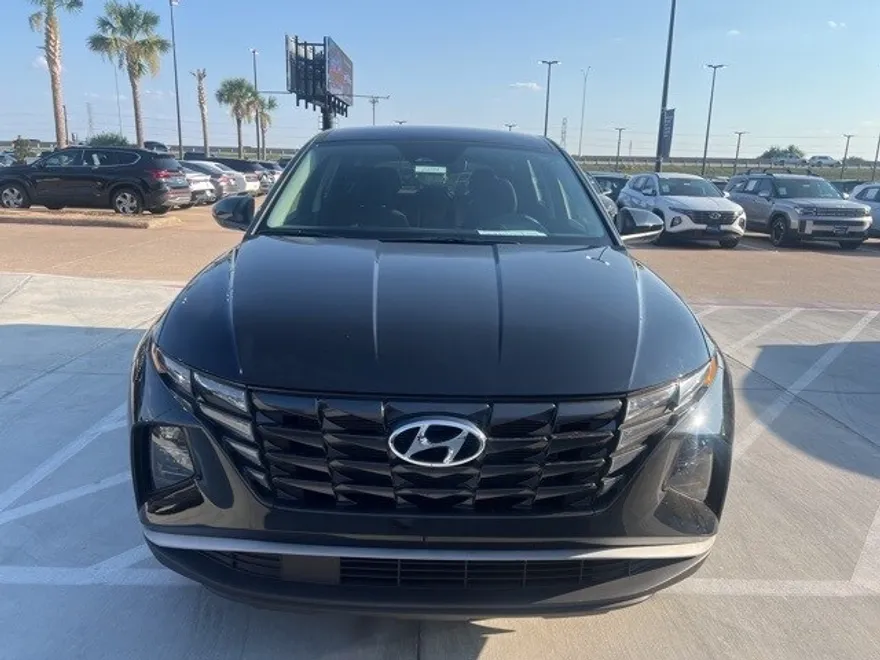 2023 Hyundai Tucson SE photo 1