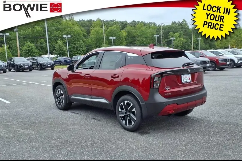 2025 Nissan Kicks SV photo 1