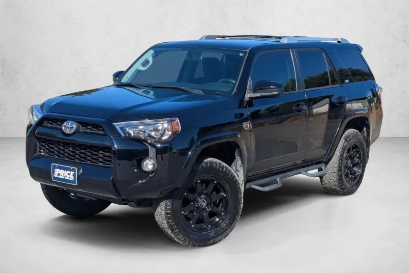 2015 Toyota 4Runner SR5 photo 1