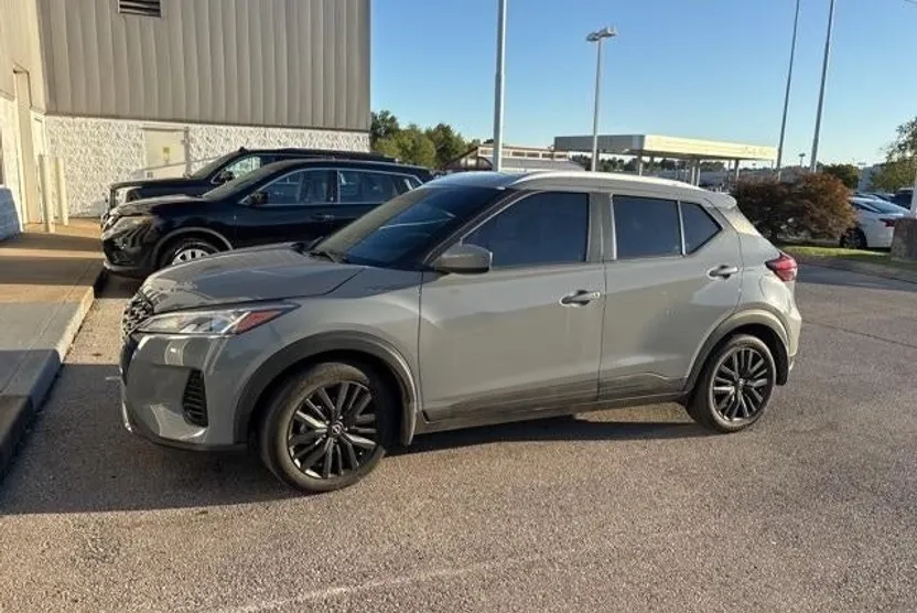 2024 Nissan Kicks SV photo 1