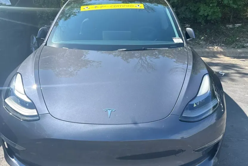 2022 Tesla Model 3 Long Range photo 1