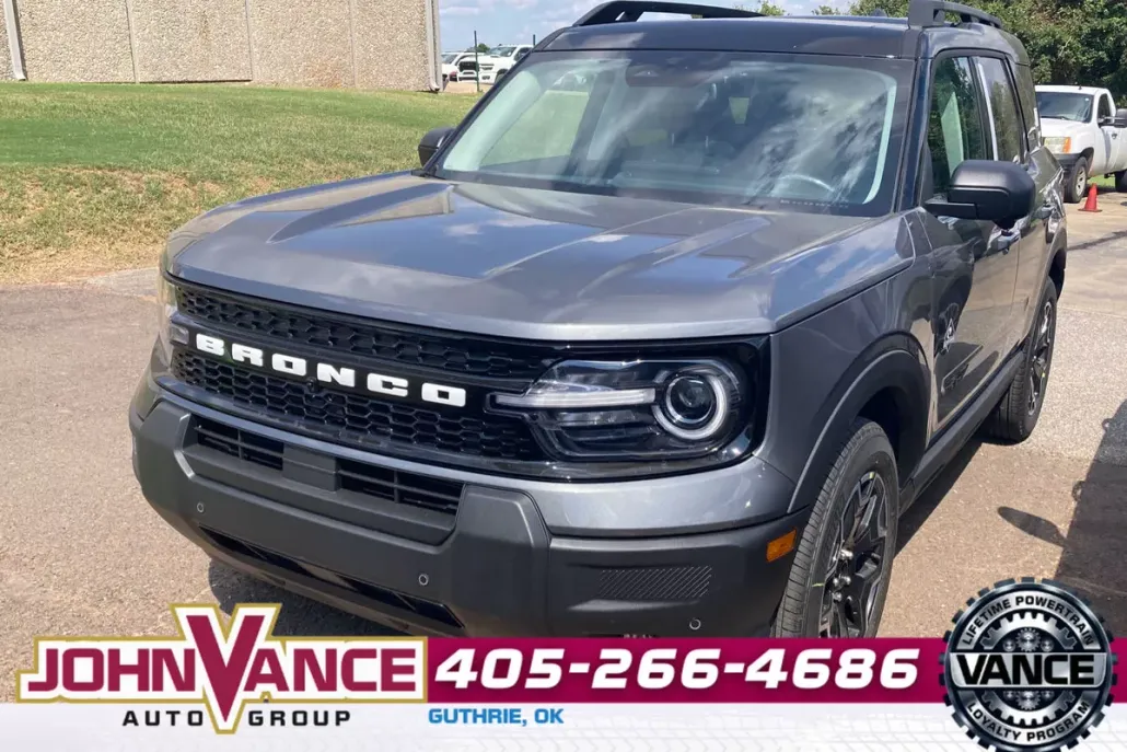 2025 Ford Bronco Sport Outer Banks photo 1
