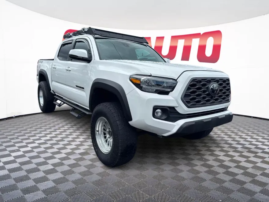 2022 Toyota Tacoma TRD Off-Road photo 1