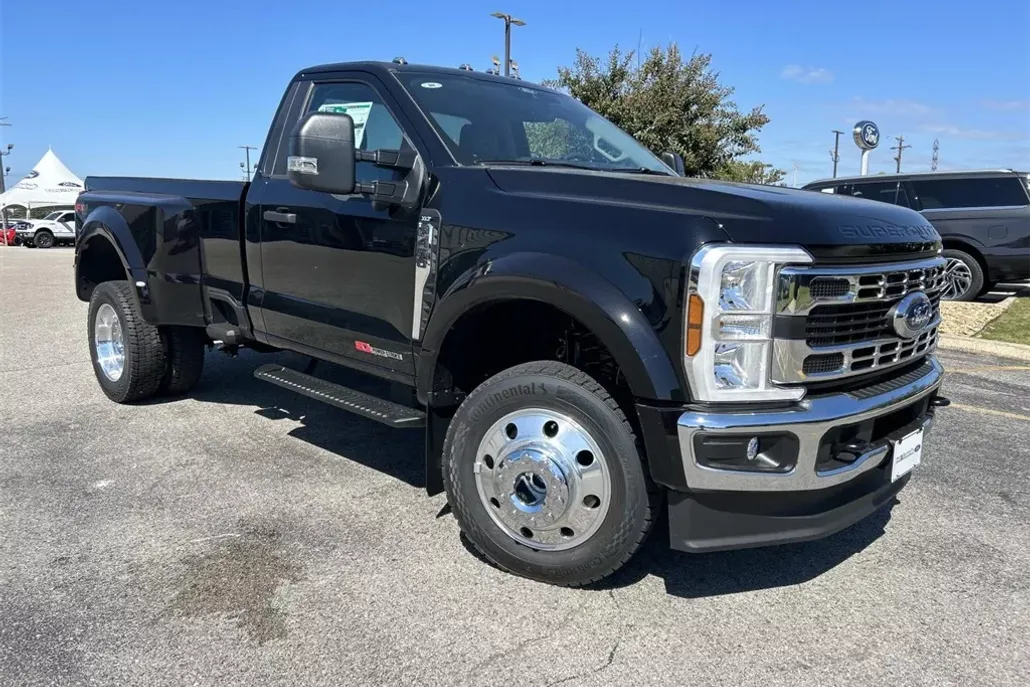 2026 Ford F-450 XLT photo 1