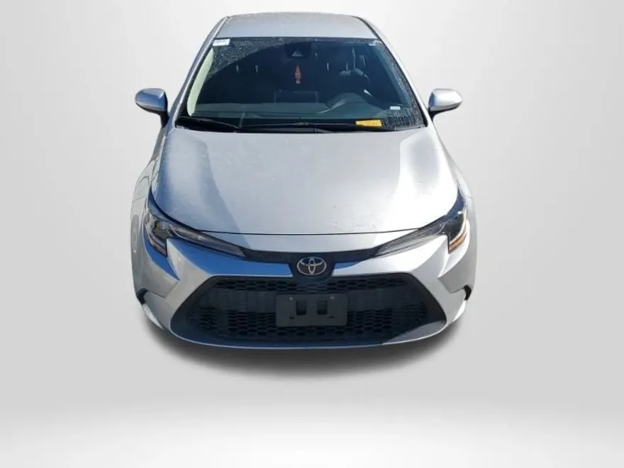 2021 Toyota Corolla LE photo 1