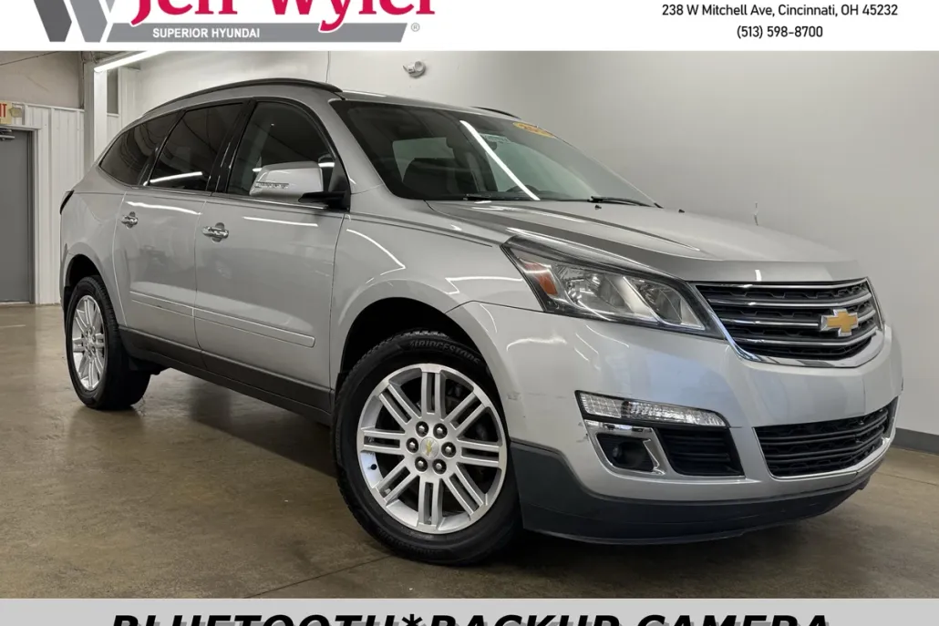 2015 Chevrolet Traverse 1LT photo 1