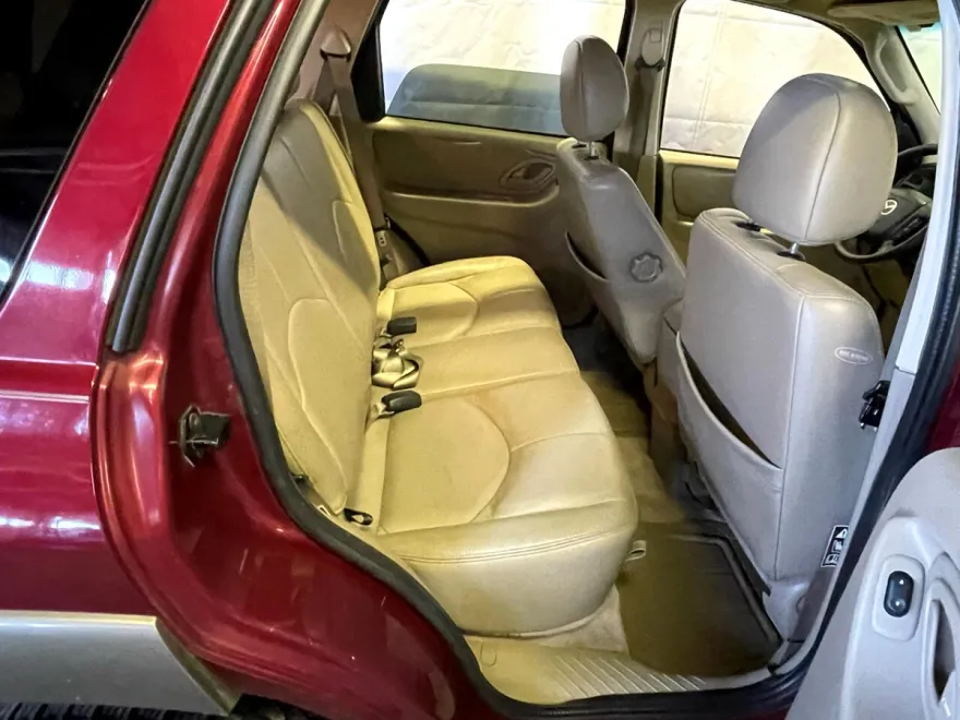 2003 Mazda Tribute ES photo 15