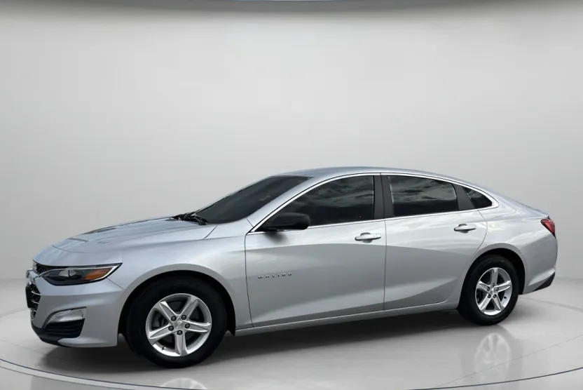 2020 Chevrolet Malibu LS photo 1