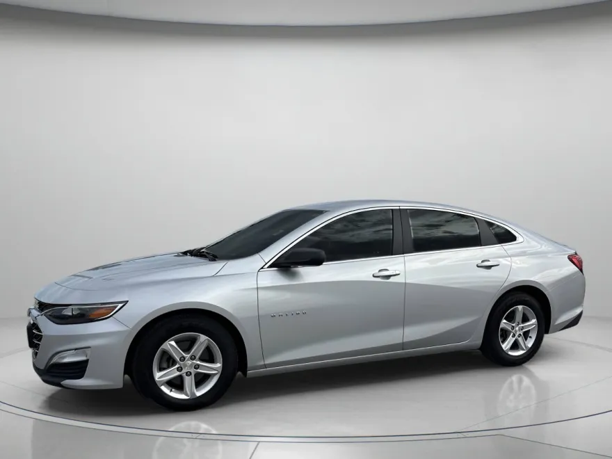 2020 Chevrolet Malibu LS photo 1