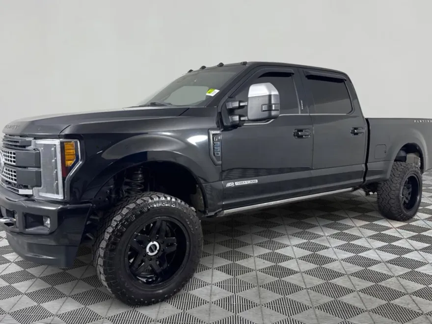 2018 Ford F-350 Platinum photo 1
