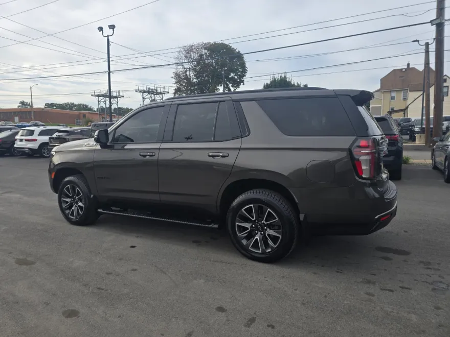 2021 Chevrolet Tahoe Z71 photo 1
