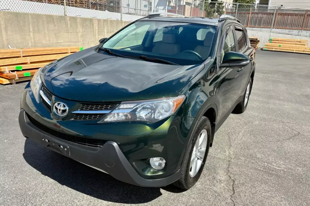 2013 Toyota RAV4 XLE Sport photo 1