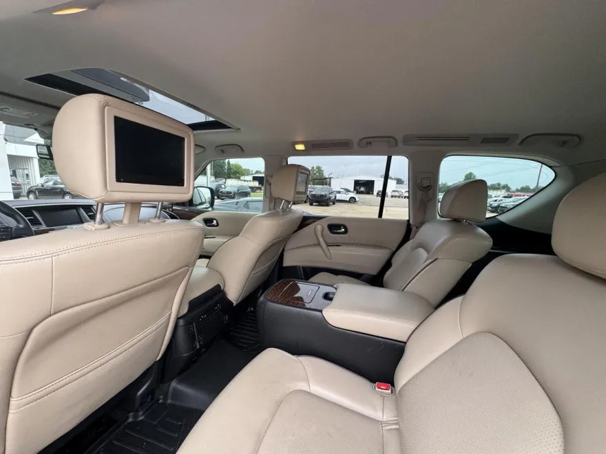 2018 Nissan Armada Platinum photo 1